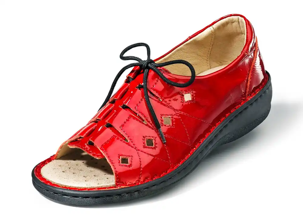 Geprüft Sandalette aus Lackleder