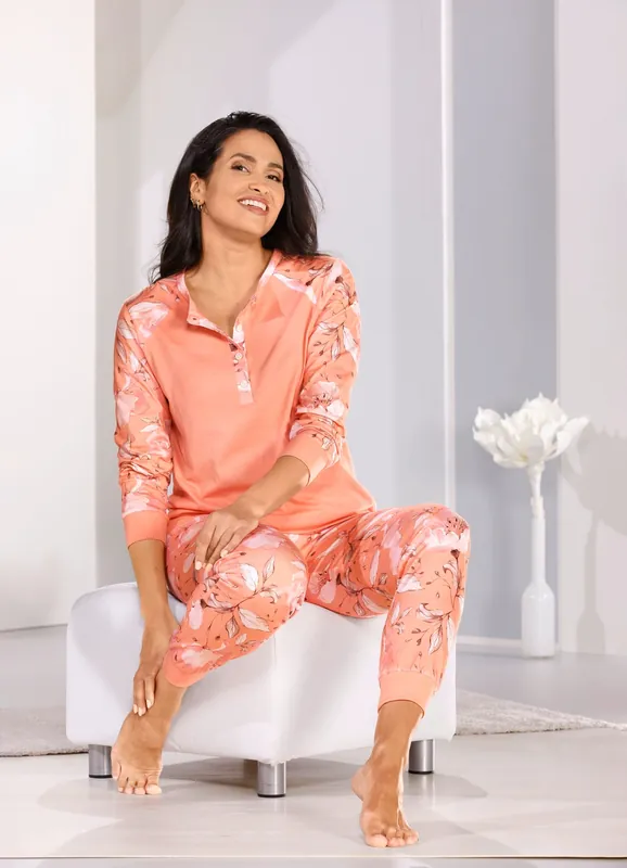 Top-Angebot Schlafanzug mit Bündchenabschlüssen