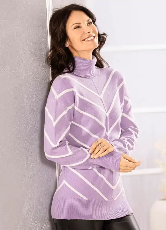 Markenprodukt Pullover mit V-Streifen-Dessin
