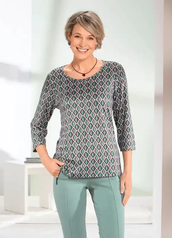 Shirt mit Allover-Druck in 2 Farben Markenware