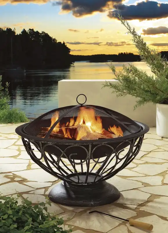 Highlight Feuerstelle im nostalgischen Design