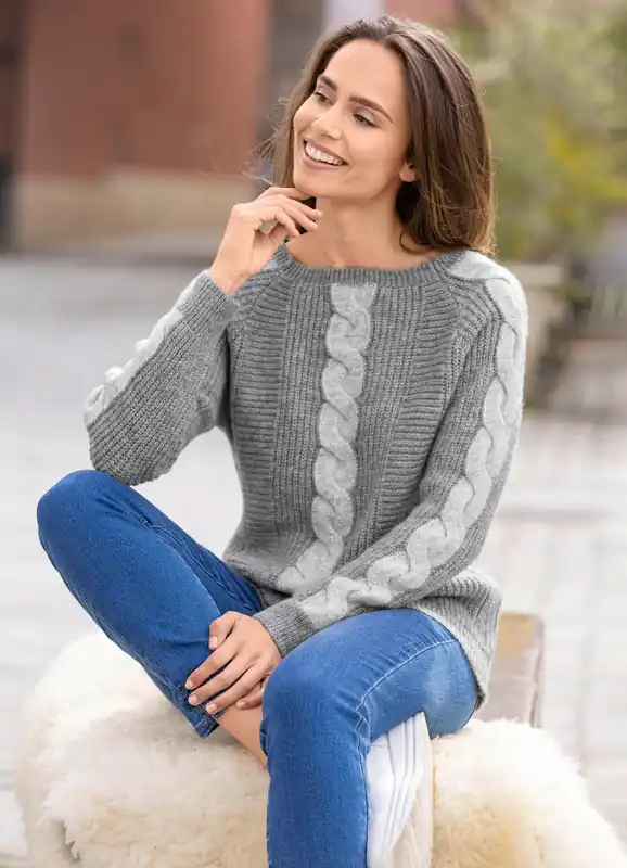 Pullover mit Glitzerakzenten Aktuell