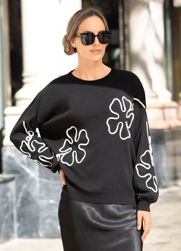 Wochenendangebot Pullover mit aufwendigen Blütenapplikationen